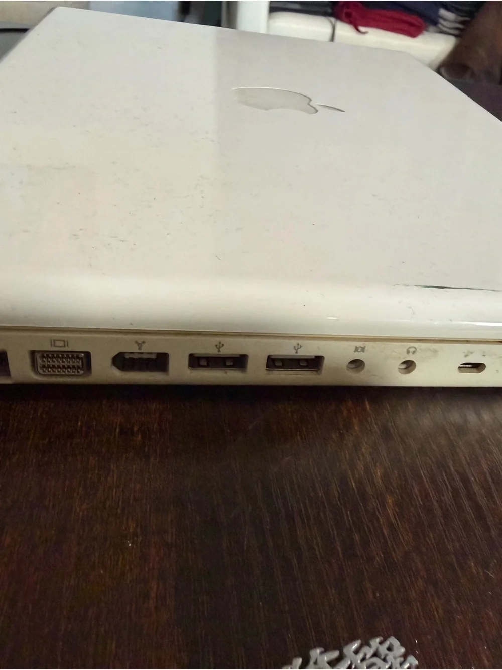 Apple vintage macbook